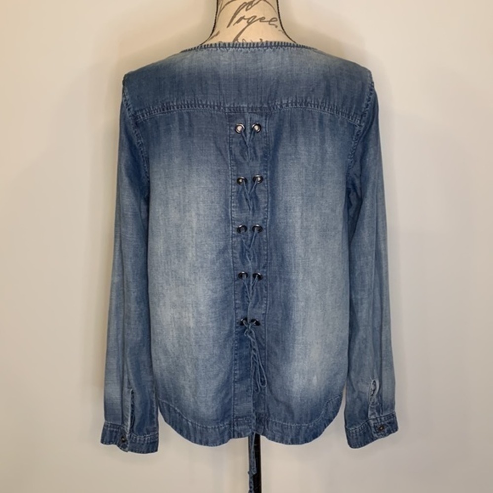 Anthropologie Cloth & Stone lace back chambray top S - Picture 4 of 8